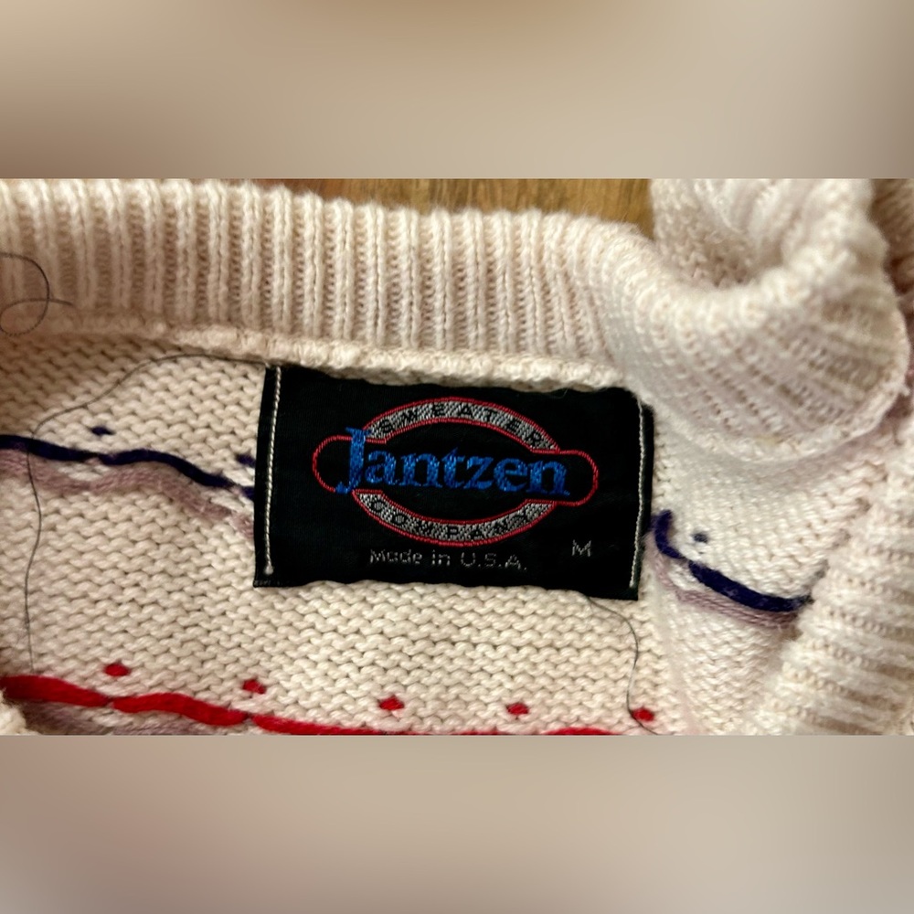 Vintage‎ Jantzen crew neck sweater. - Picture 3 of 6
